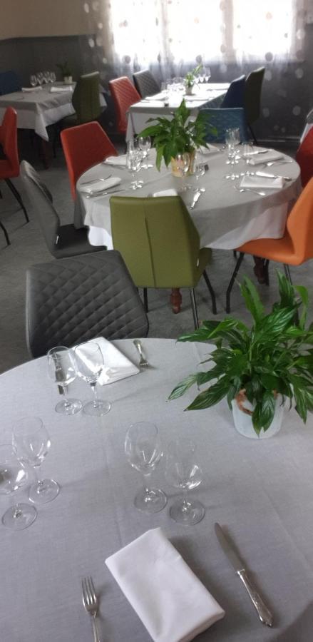 Logis Doubs Rivage Hotel Charette-Varennes Bagian luar foto